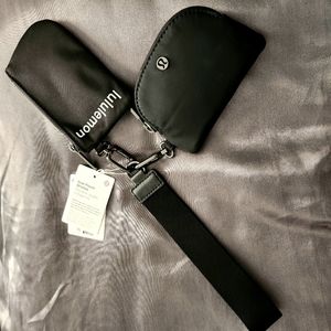Lululemon Dual Pouch Wristlet
